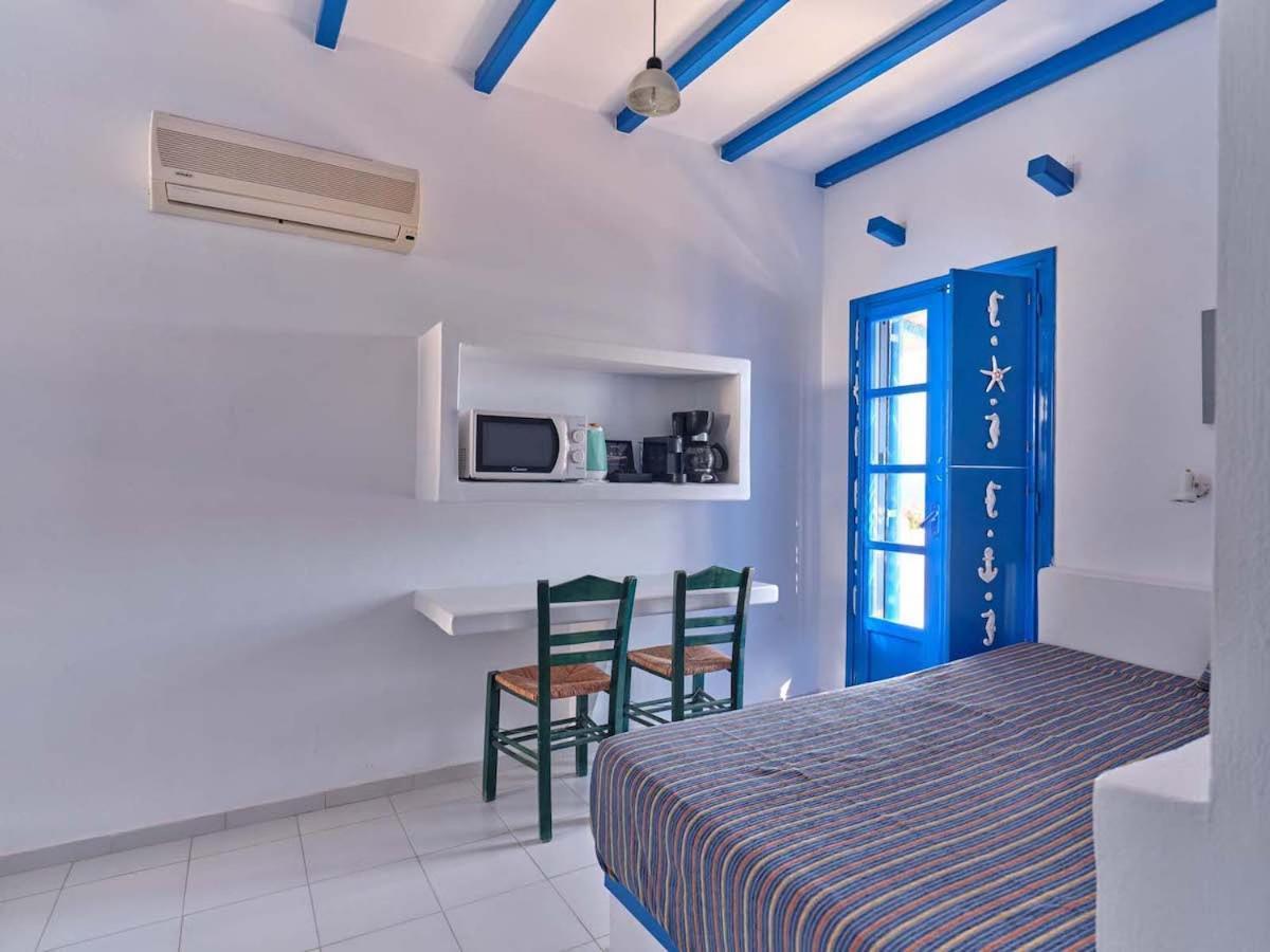 Blue Dolphin Antiparos Villas And Suites Agios Georgios  المظهر الخارجي الصورة