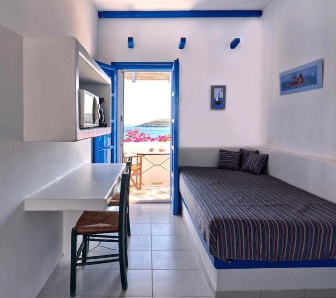 Blue Dolphin Antiparos Villas And Suites Agios Georgios  المظهر الخارجي الصورة
