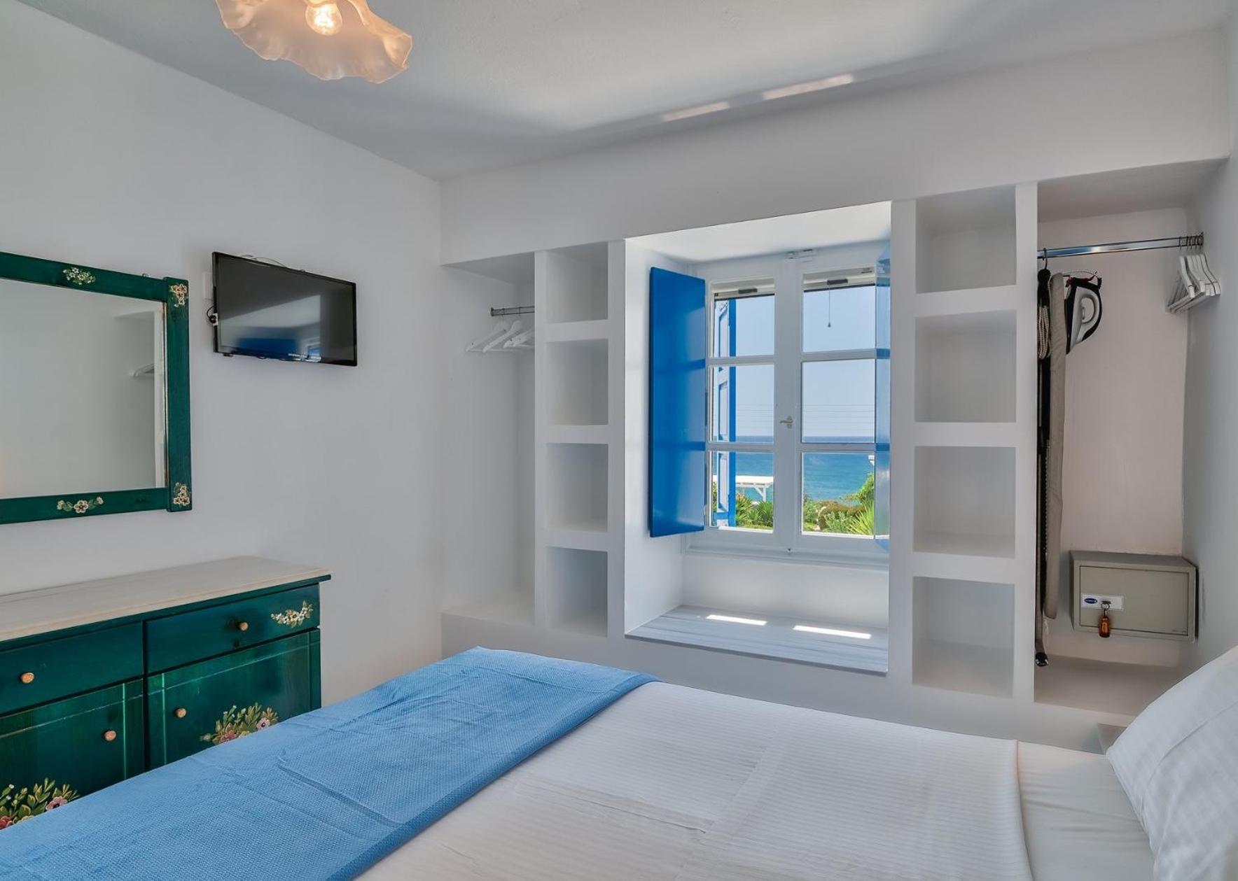 Blue Dolphin Antiparos Villas And Suites Agios Georgios  المظهر الخارجي الصورة